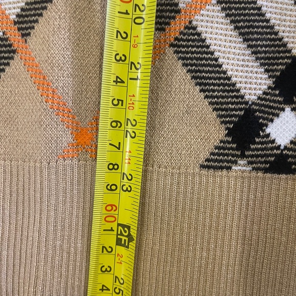 NWT Burberry Check Wool Blend Cardigan M Woman’s Retail $1350 - Picture 8 of 10